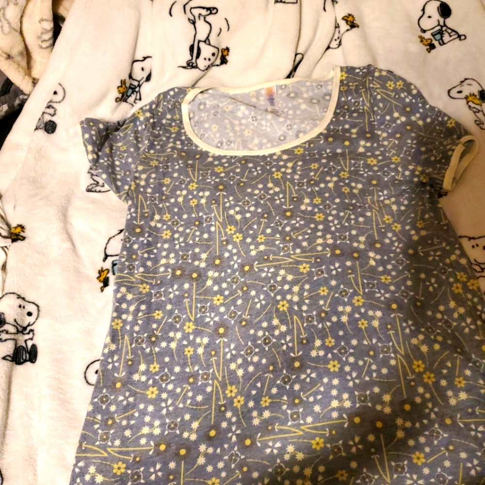 Lularoe top